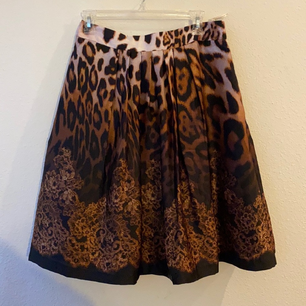 Full animal print skirt. Never worn. Super cute!